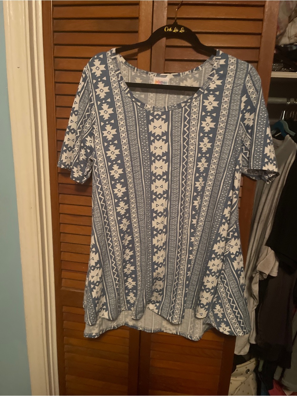 LuLaRoe Blue and White Aztec Print Short Sleeve Top